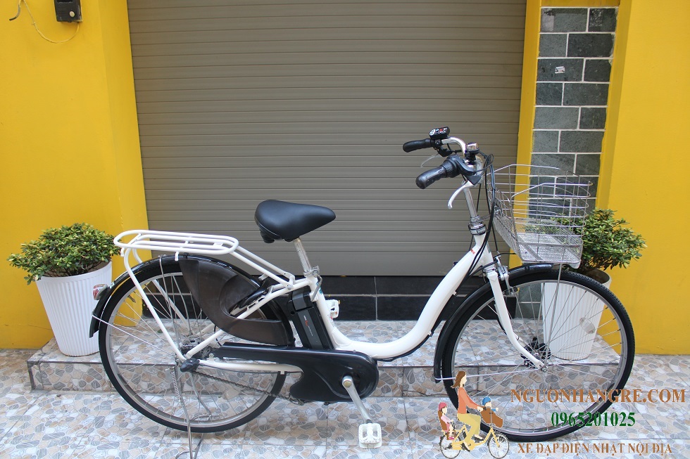 Xe đạp điện Nhật Yamaha Natura màu trắng 2